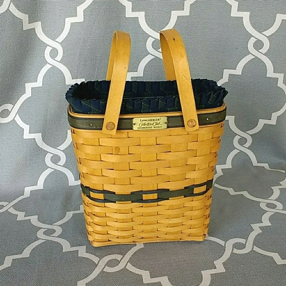 Longaberger Other - Longaberger Vintage 1998 Collectors Club Basket